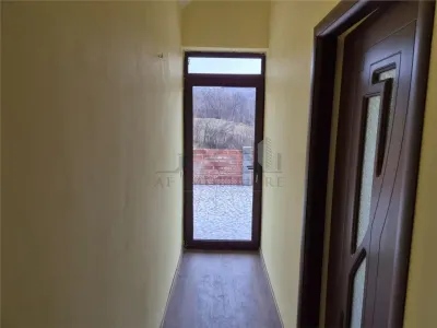 Casa de vanzare individuala cu garaj in Bucium - foto 15