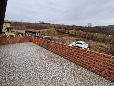 Casa de vanzare individuala cu garaj in Bucium - foto 17