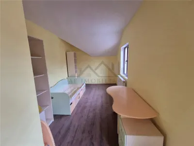 Casa de vanzare individuala cu garaj in Bucium - foto 6