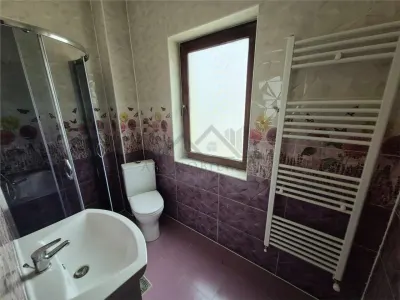 Casa de vanzare individuala cu garaj in Bucium - foto 10
