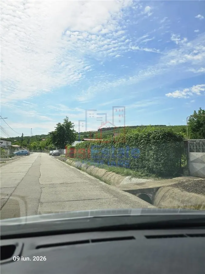 Teren intravilan 800 mp ,asfalt,toate utilitatile - Rediu , Iasi - foto 1