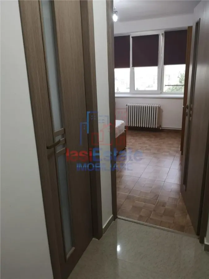 Apartment with 2 bedrooms for sale 45 sqm in Iasi, Podul de Fier area - foto 2