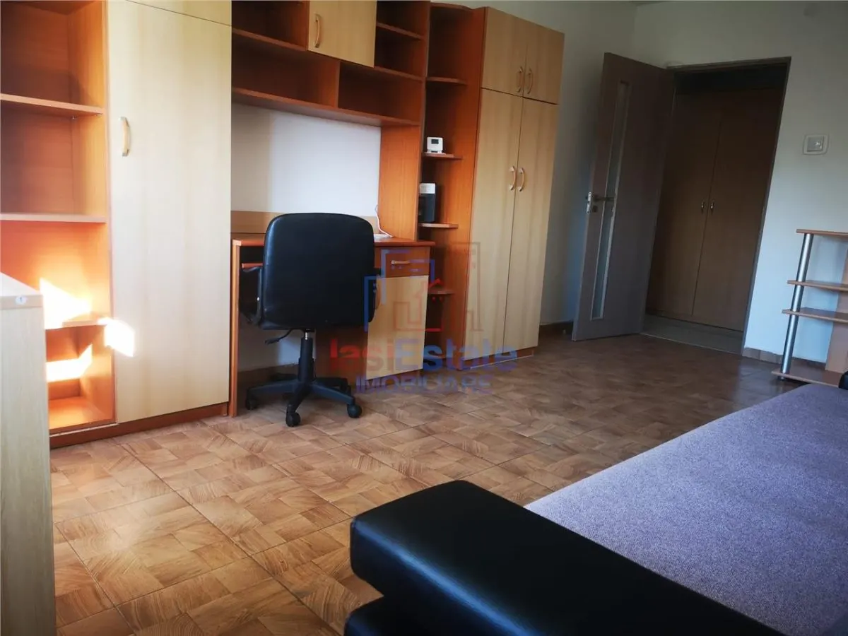 Apartment with 2 bedrooms for sale 45 sqm in Iasi, Podul de Fier area - foto 4