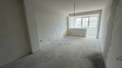 Apartament cu 2 camere in Hlincea la bloc - balcon - foto 2