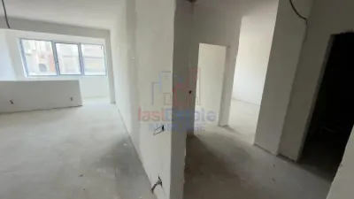Apartament cu 2 camere in Hlincea la bloc - balcon - foto 3