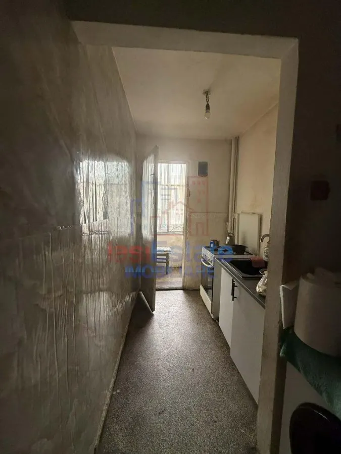 Apartament 3 camere Podu Ros - foto 3