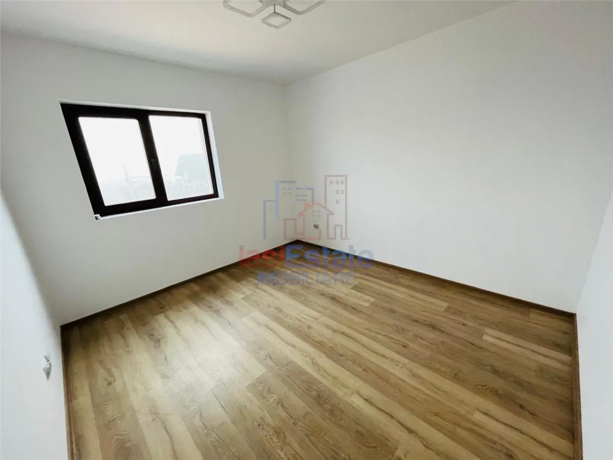 Apartament cu 2 camere decomandat, zona Capat Cug - foto 3
