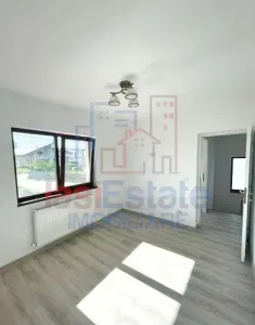 House / villa for sale 100 sqm in Iasi, Cug area - foto 15