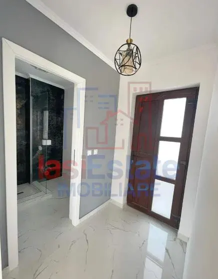 House / villa for sale 100 sqm in Iasi, Cug area - foto 5