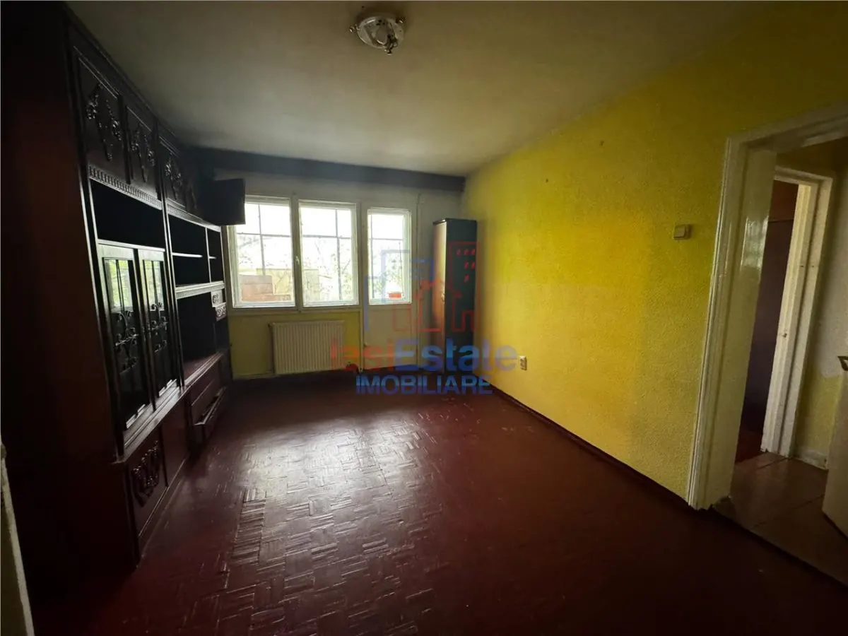 Apartament 3 camere zona Podu Ros - foto 4