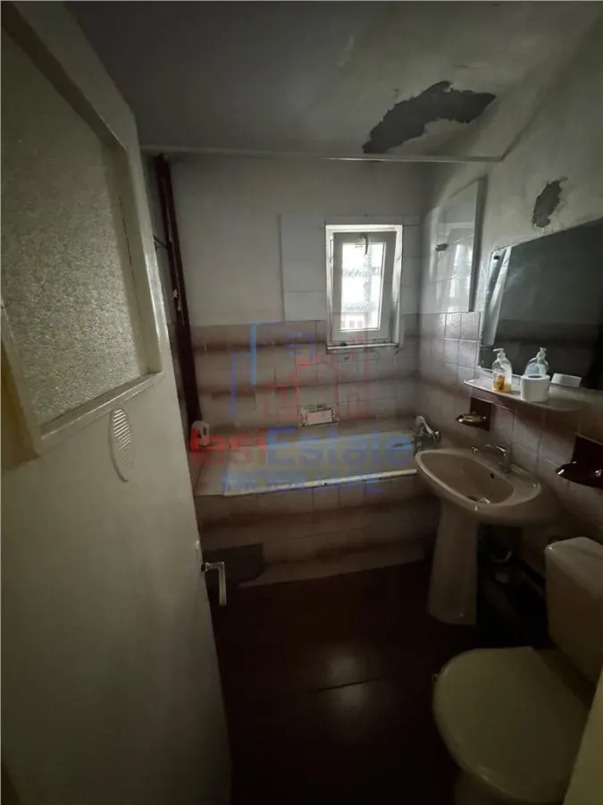 Apartament 3 camere zona Podu Ros - foto 6