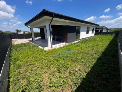 Casa cu 4 camere si 2 bai in Vorovesti - Vorovesti