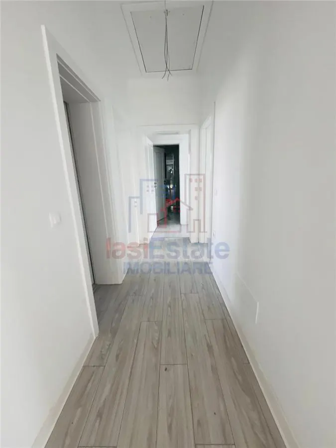 Casa cu 4 camere si 2 bai in Vorovesti - foto 3