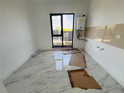 Casa cu 4 camere si 2 bai in Vorovesti - foto 6