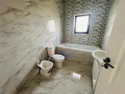Casa cu 4 camere si 2 bai in Vorovesti - foto 7