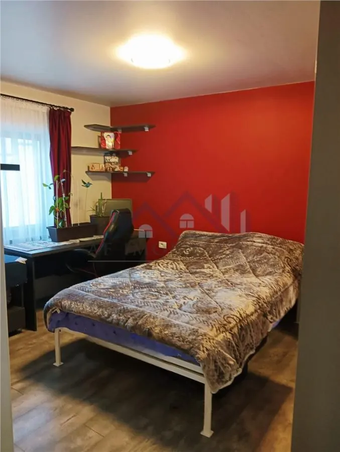Casa individuala, utilata-mobilata cu garaj - foto 4