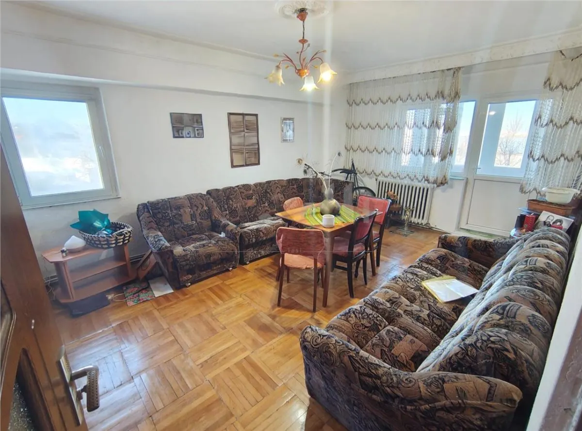 99mp - Etaj intermediar - Apartament 4 camere Nicolina zona Rond Vechi - foto 9