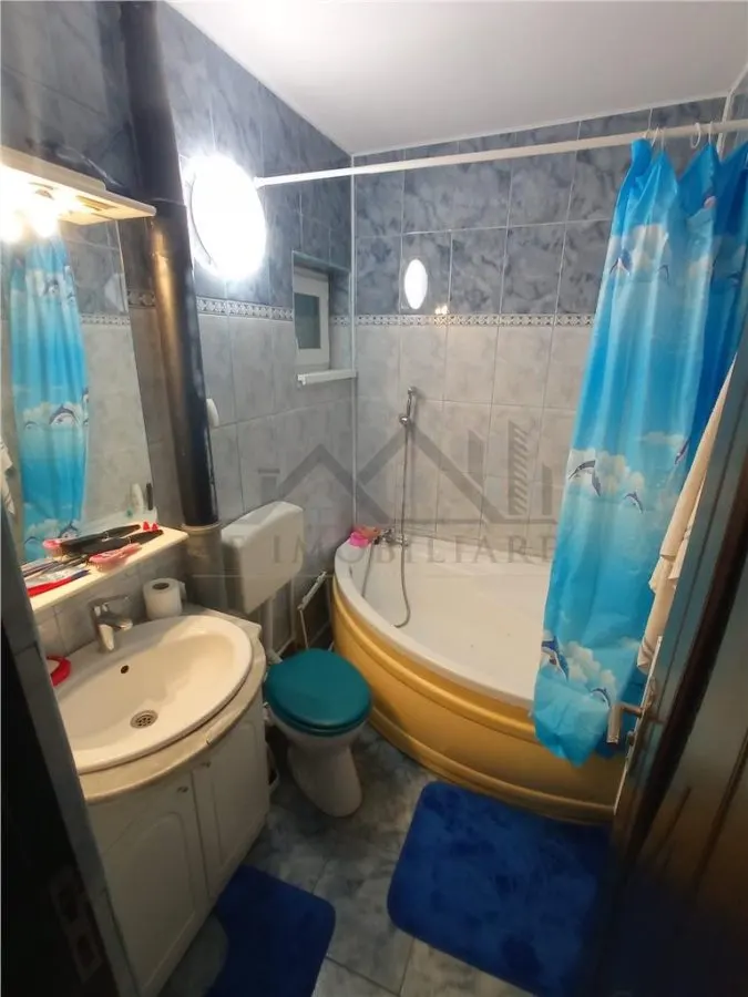 Inchiriere - Podu Ros - Apartament 4 camere - foto 8