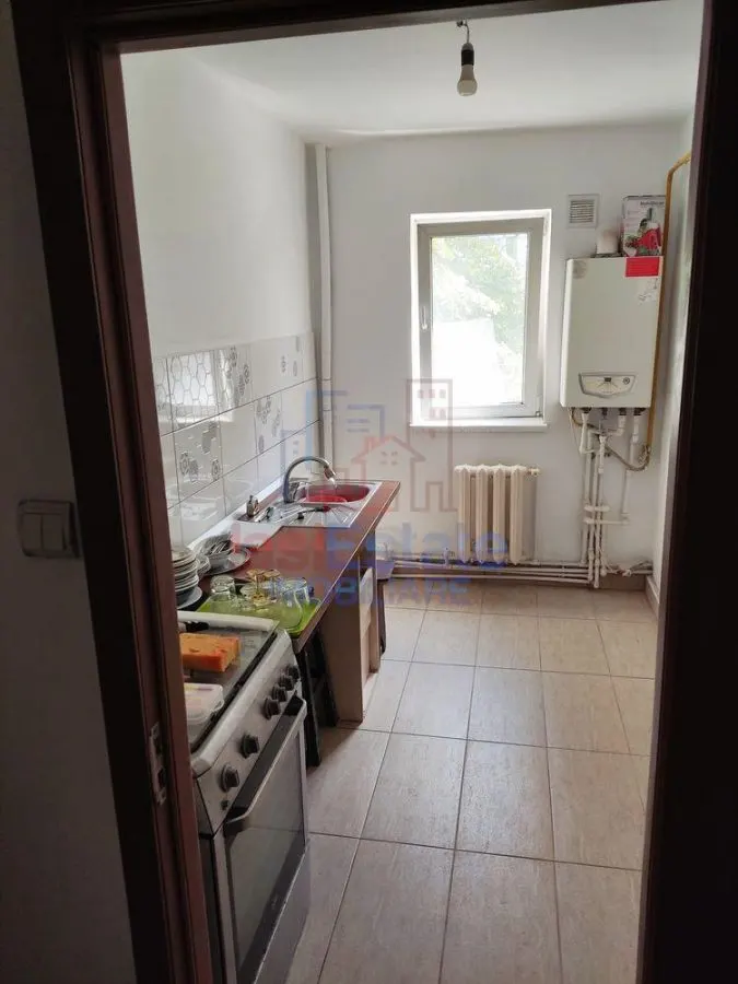 Apartament 3 camere, etaj 1, centrală proprie, 51 mp - Dacia - foto 5