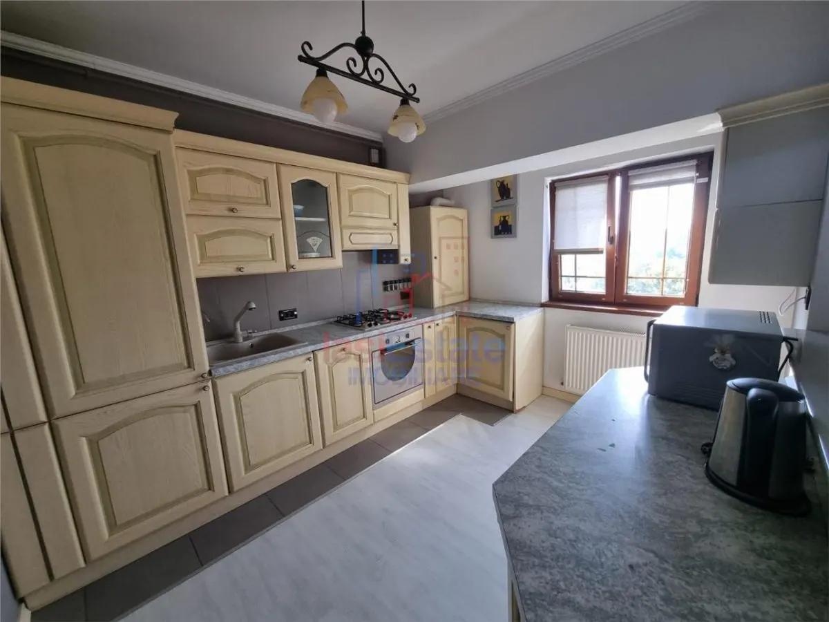Apartament spatios cu 2 camere cu vedere frumoasa - foto 3