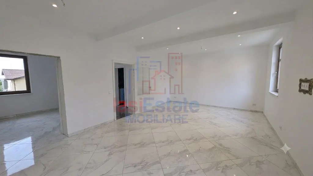 Vila triplex 4 camere si teren Barnova - foto 2