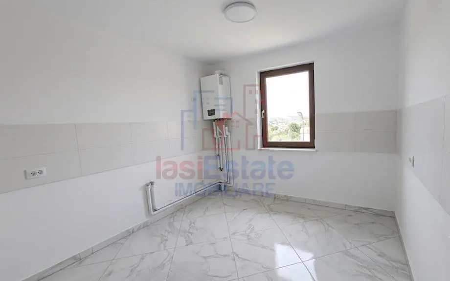 Vila triplex 4 camere si teren Barnova - foto 4