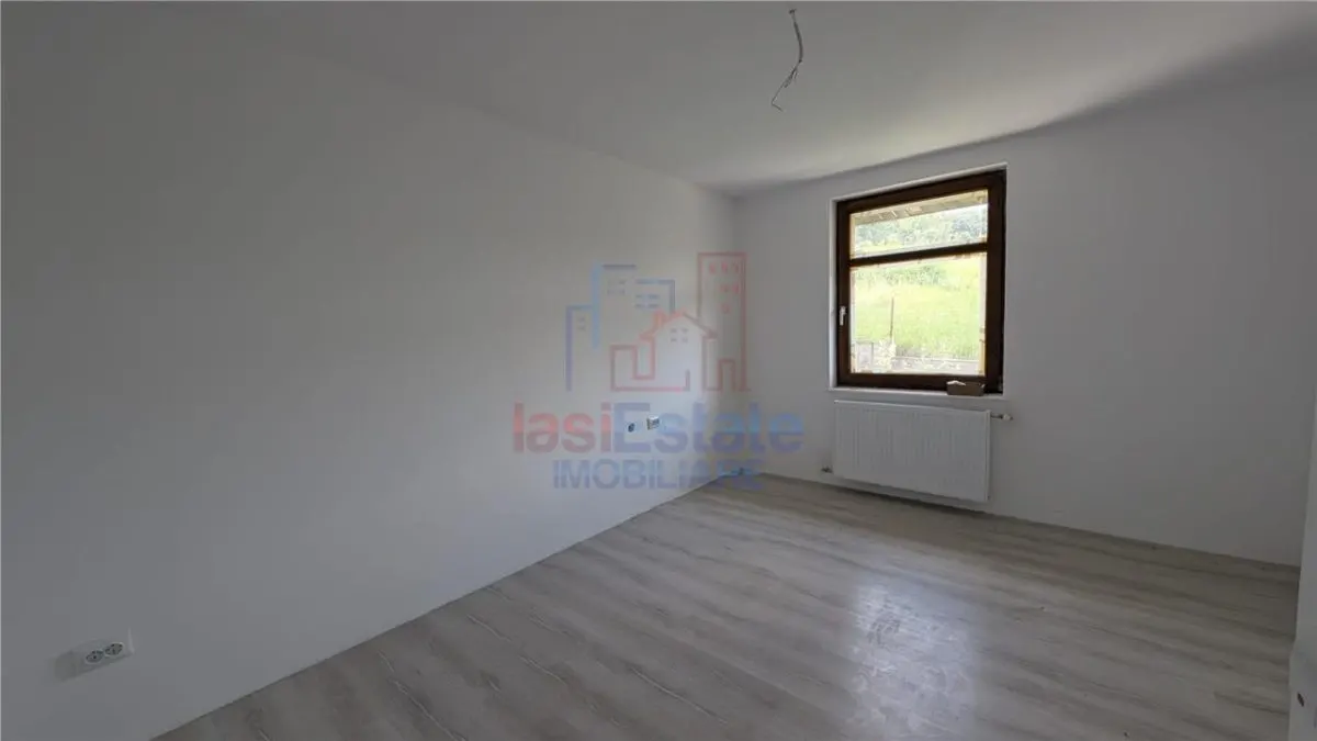 Vila triplex 4 camere si teren Barnova - foto 7