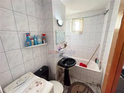 Apartament cu 2 camere decomandat langa hotel Roman - foto 8