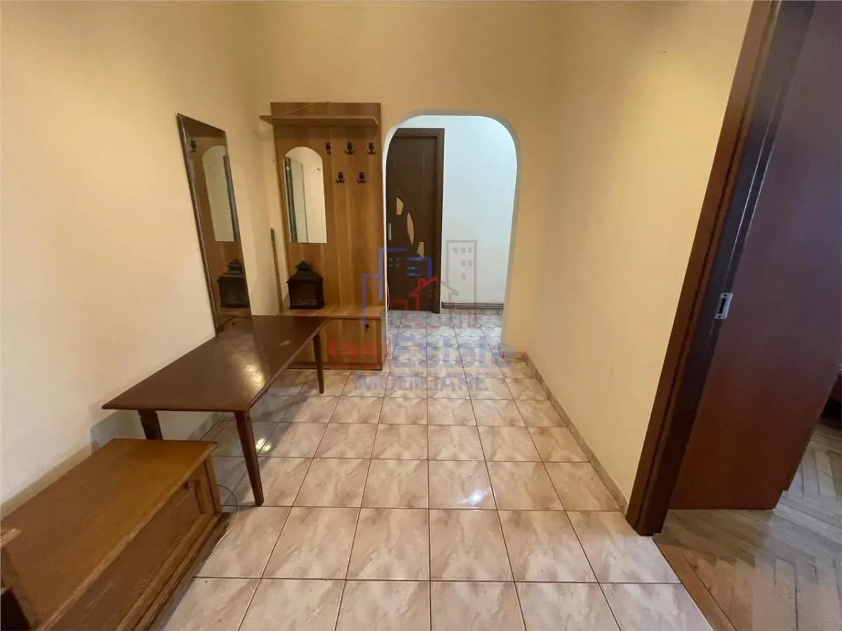 Alexandru cel Bun - Inchiriere - Apartament 2 camere decomandat - foto 8