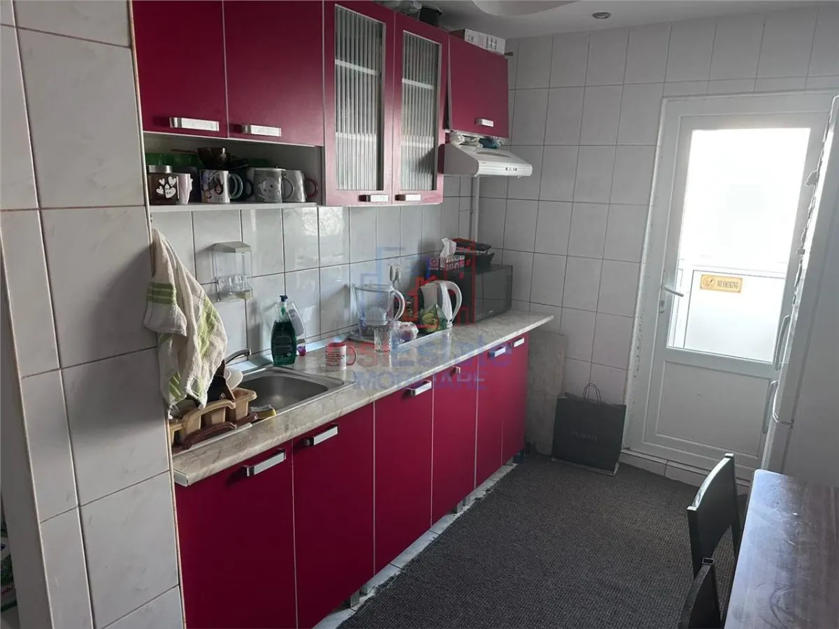 Zona Baza 3 Apartament 3 camere - foto 3