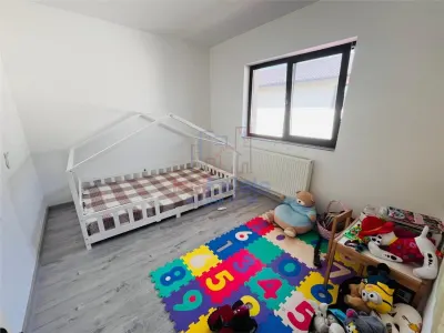 Fara comision - Casa cu 4 camere 2 bai mobilata și utilata zona Miroslava - foto 7