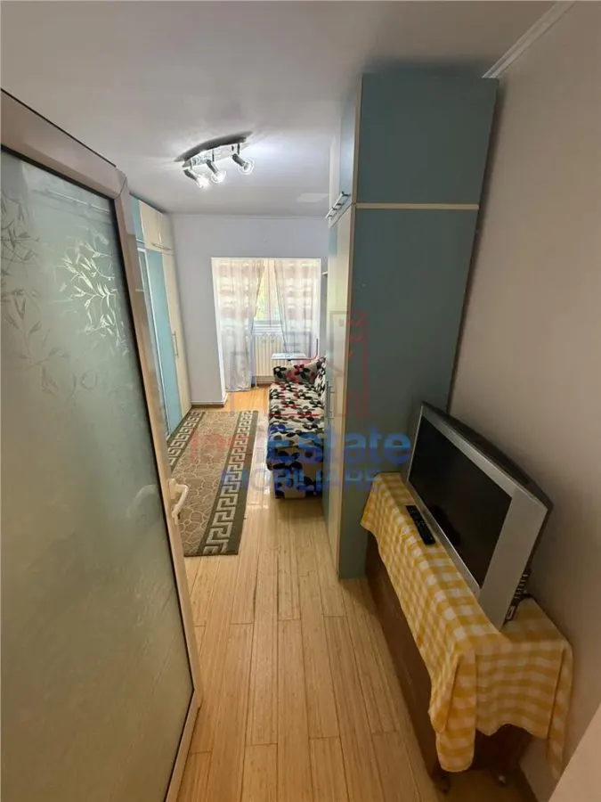 Apartament decomandat 3 camere - foto 3