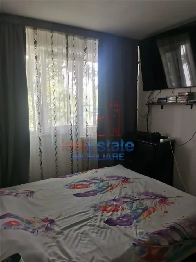 Apartament 2 camere de vânzare în Podu Roș - 52 mp, etaj 2 - foto 1