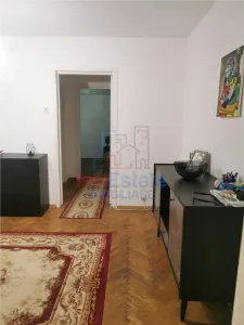 Apartament 2 camere de vânzare în Podu Roș - 52 mp, etaj 2 - foto 2