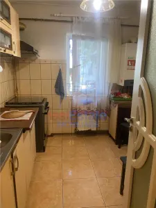 Apartament 4 camere zona Nicolina - foto 2