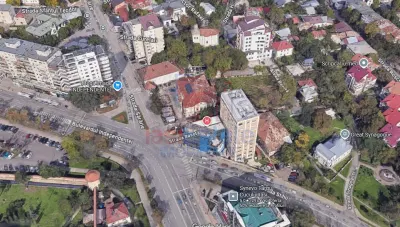 Central Tg. Cucu TEREN 880mp Constructii 347 mp autodemolabile - Iasi