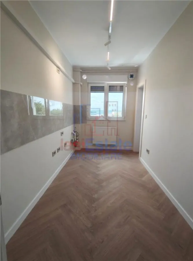 Ocazie - Copou - Parc - Apartament 4 camere cu garaj si boxa - foto 18