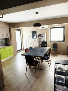 Apartament spatios cu 2 camere de vanzare in Bucsinescu - Iasi