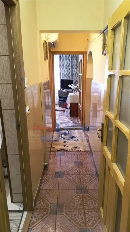 Zona Nicolina Apartament 3 camere - foto 4