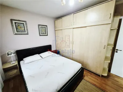 Apartament cu 3 camere zona Podu Ros - foto 4