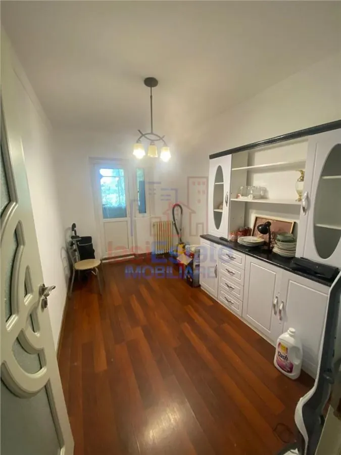 Apartament 4 camere cartier Nicolina - foto 3