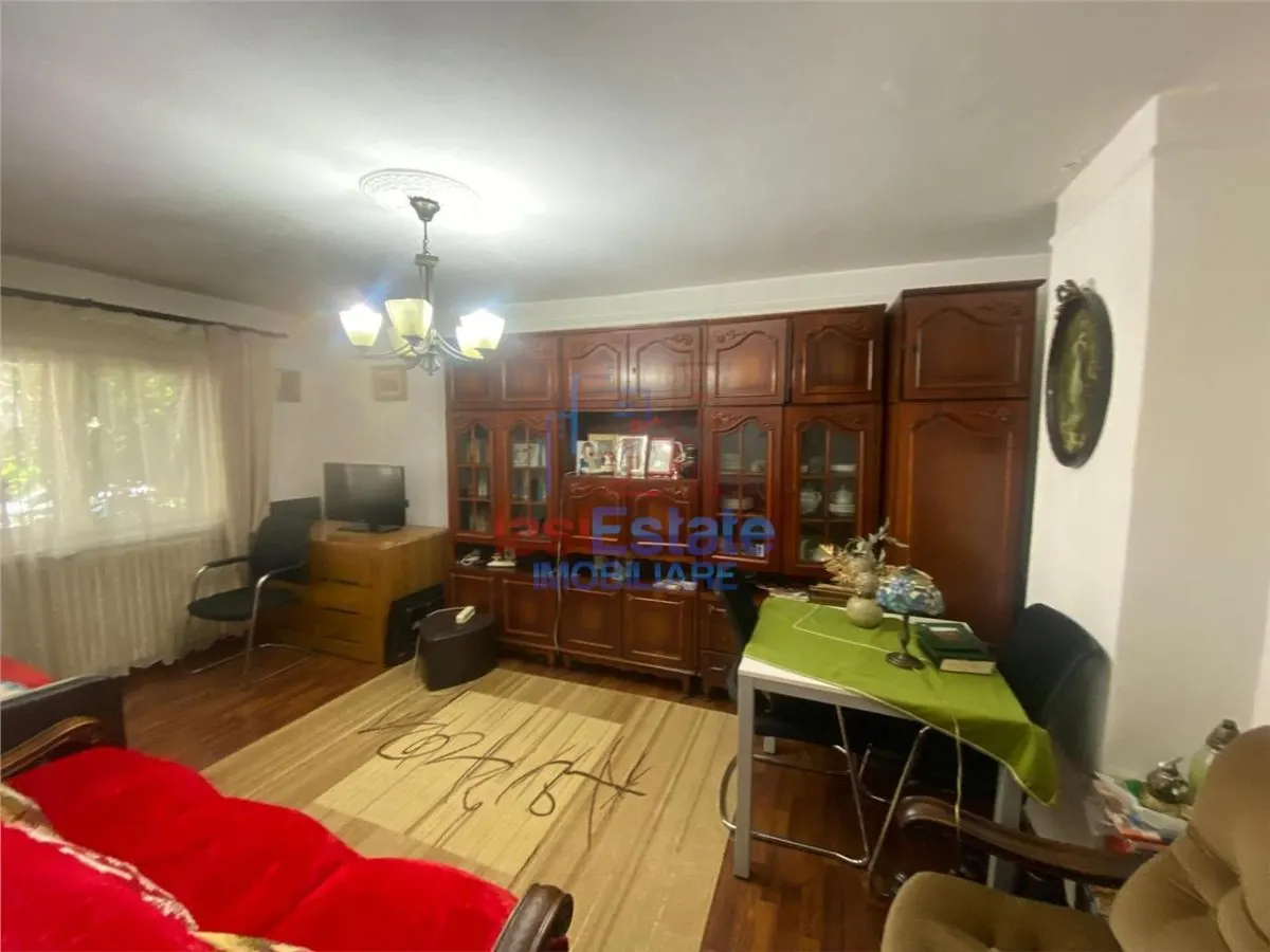 Apartament 4 camere cartier Nicolina - foto 4