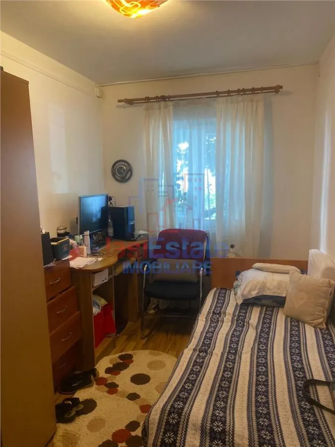 Apartament 4 camere cartier Nicolina - foto 5