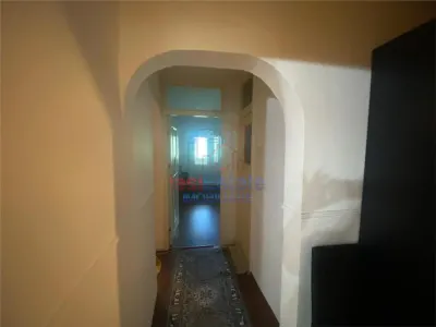 Apartament 4 camere cartier Nicolina - foto 9