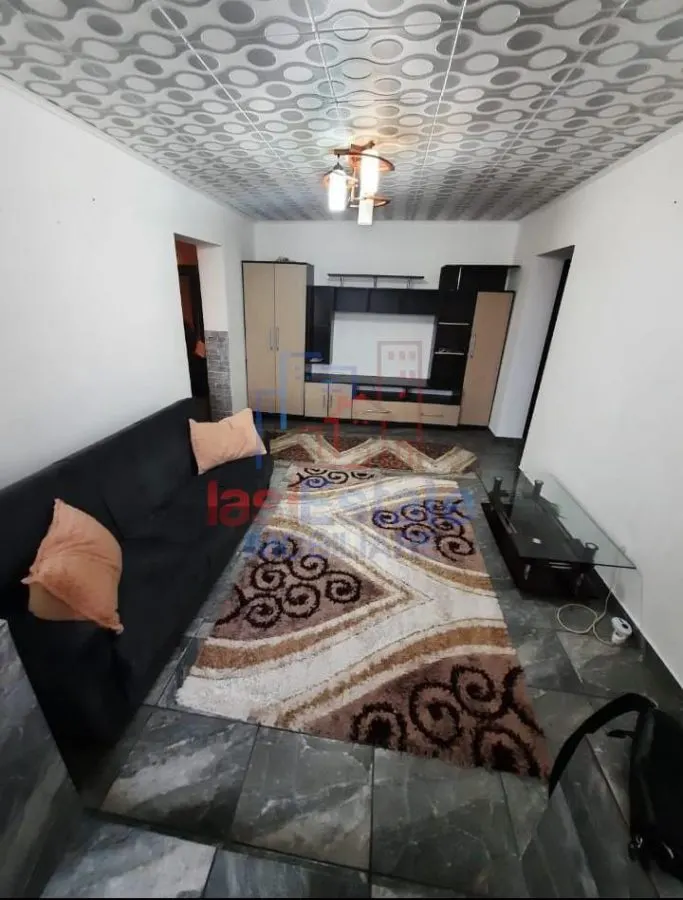 Apartament 3 camere zona Podu Ros - foto 1