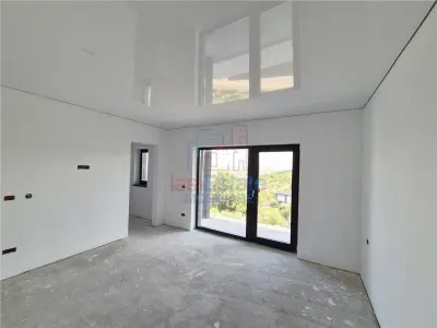 Casa de vanzare cu priveliste frumoasa - foto 9