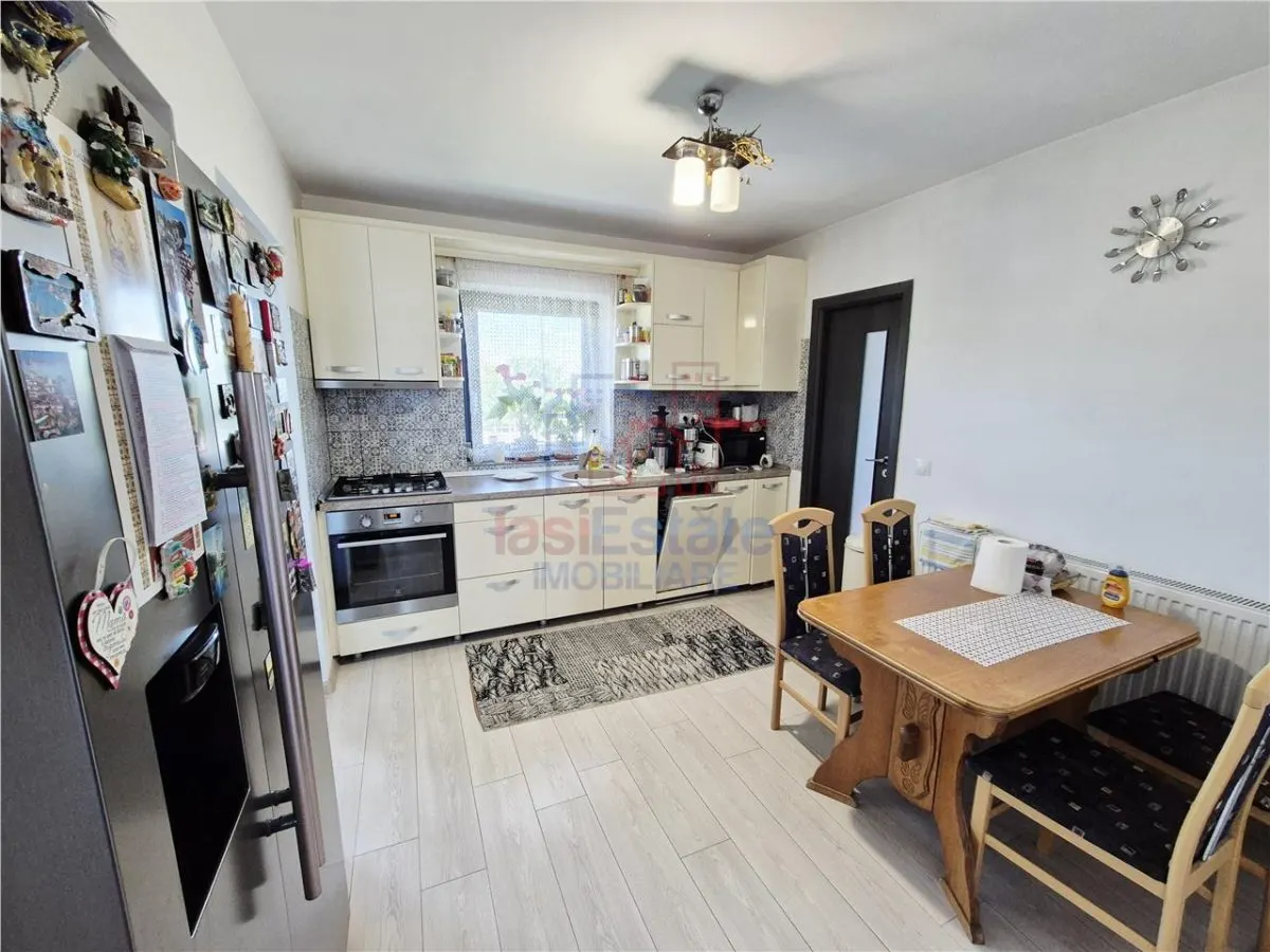 Detached House for Sale in Aroneanu - foto 9