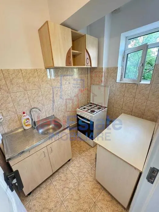 Garsonieră 24 mp, etaj 2, ideală pentru locuit sau închiriere in Nicolina - foto 6