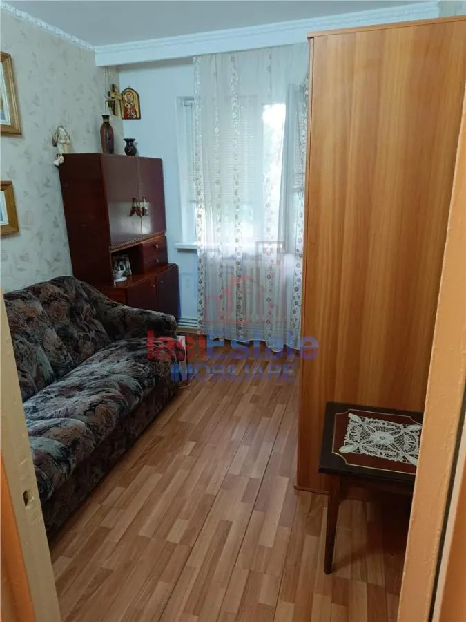 Apartament 3 camere de vânzare în Zimbru – Ideal pentru renovare - foto 1