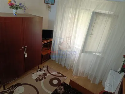 Apartament 3 camere de vânzare în Zimbru – Ideal pentru renovare - foto 2